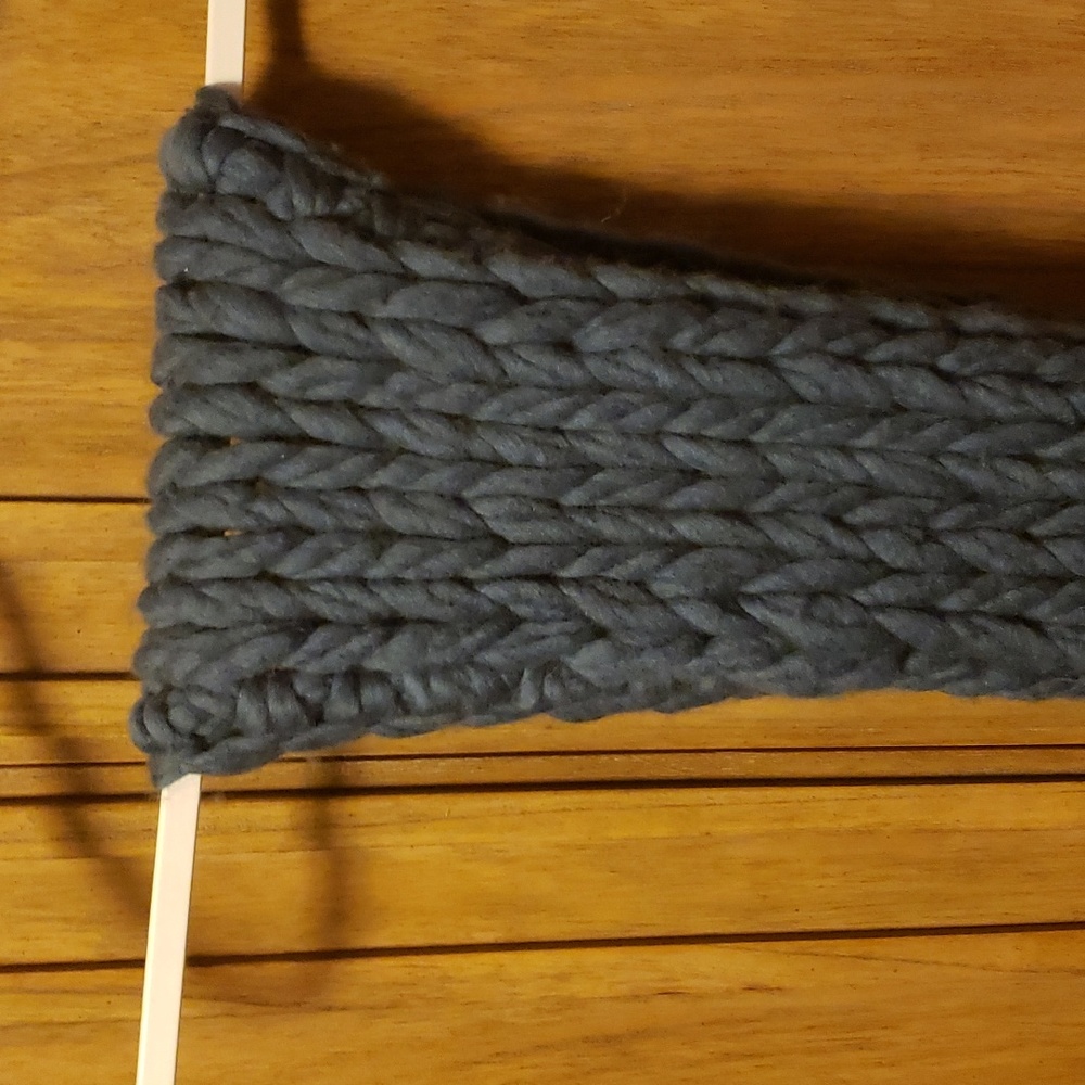 Chunky braided scarf